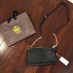 Tory Burch Bombe chain crossbody in black